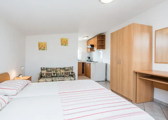 Delic Pejic 4 By Interhome Апартаменты *